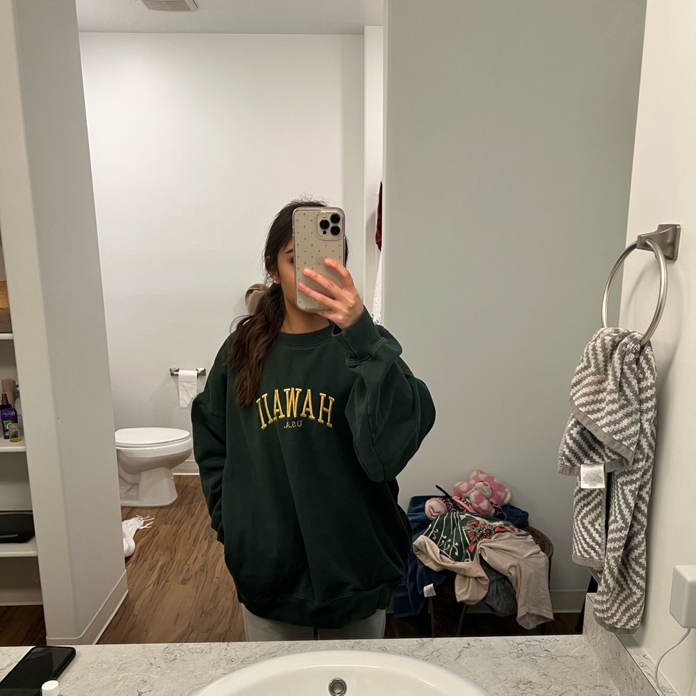 Brandy Melville crewneck